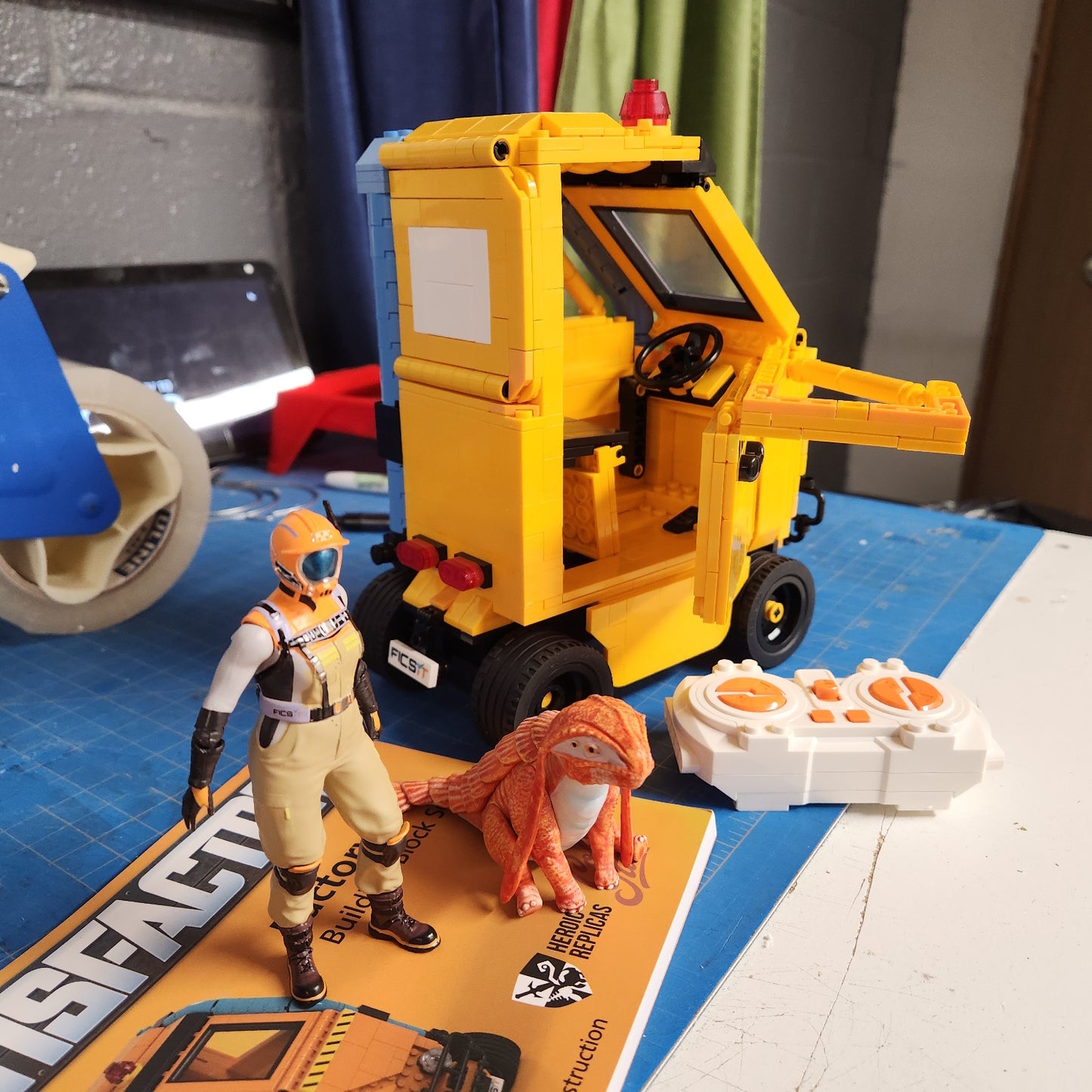 Satisfactory Factory Cart Building Block Set